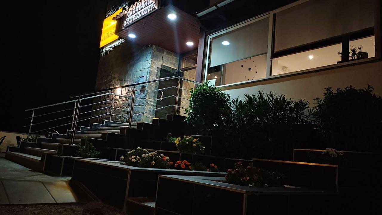Hostal Turbon 캄포 외부 사진