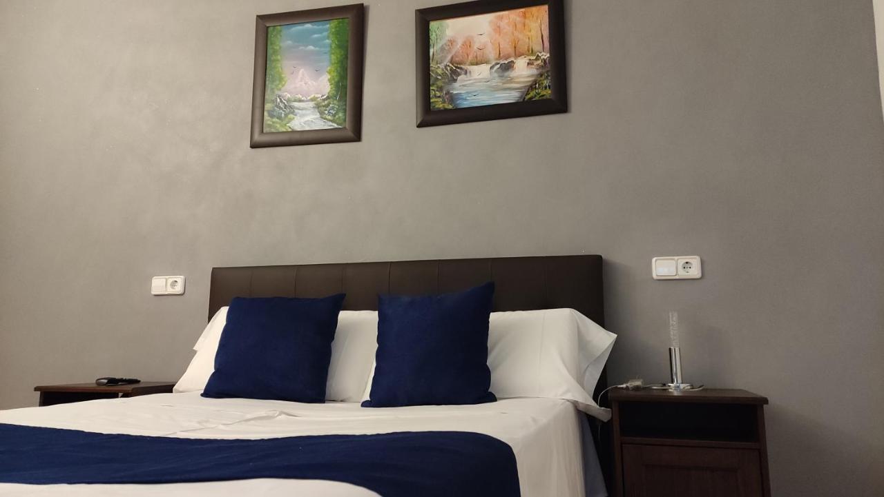 Hostal Turbon 캄포 외부 사진